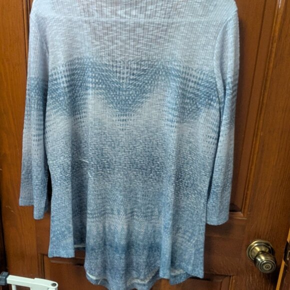 Women's ombre blue tunic top, size Large - Picture 2 of 4